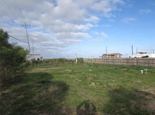 4525 Swan St, Hitchcock, TX 77563