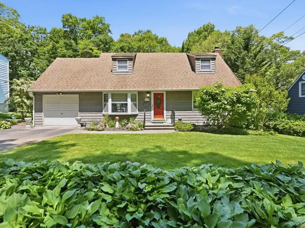 41 Semon Road, Huntington, NY 11743