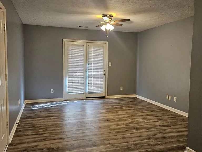 1257 Parkway Pl #G — Photo 3