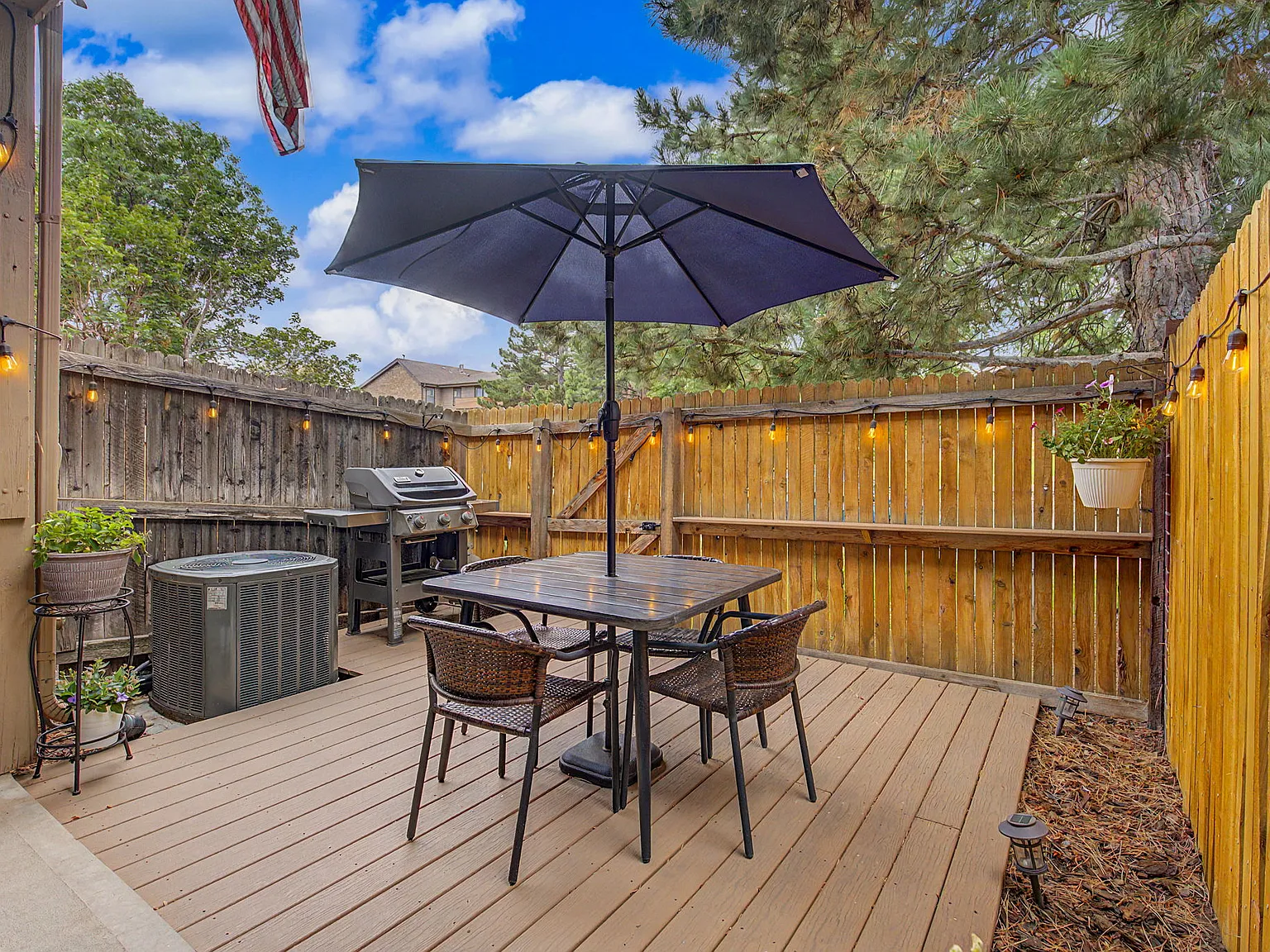 3 bed, 2.5 bath, 1811 sqft, $2,950 — Photo 2