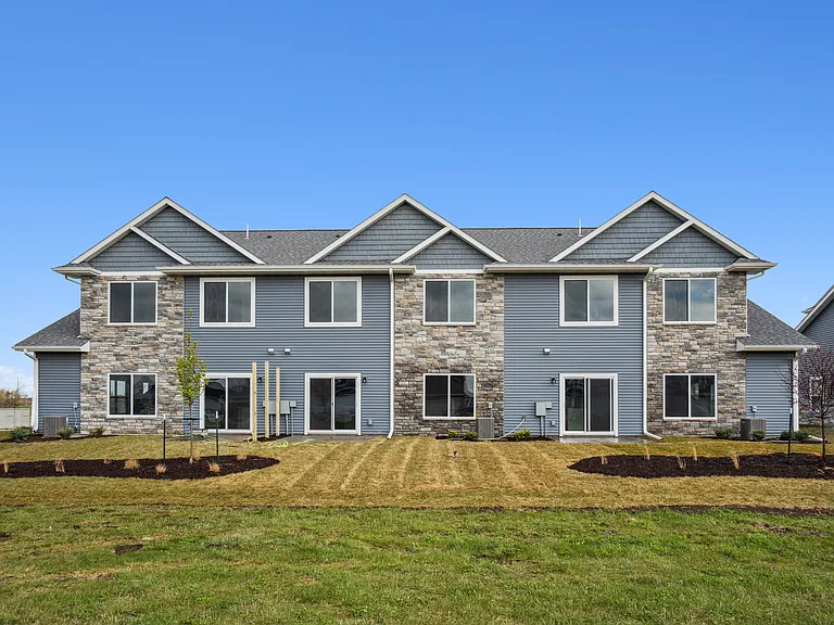 2240 Eversull Ln — Photo 3