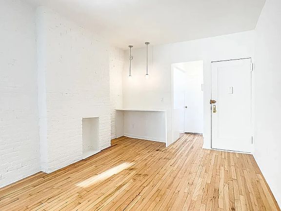 2nd image of 283 Bleecker St APT 1B