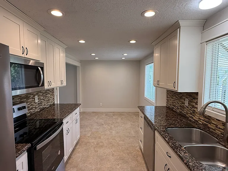 451 Hrubetz Rd SE — Photo 13