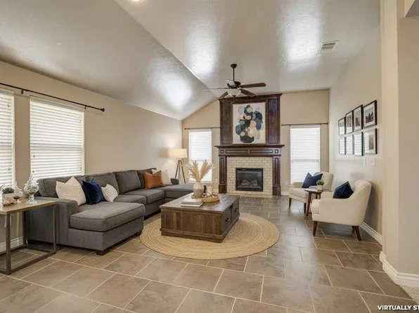 909 E Carolyn Ridge Rd, Norman, OK 73071