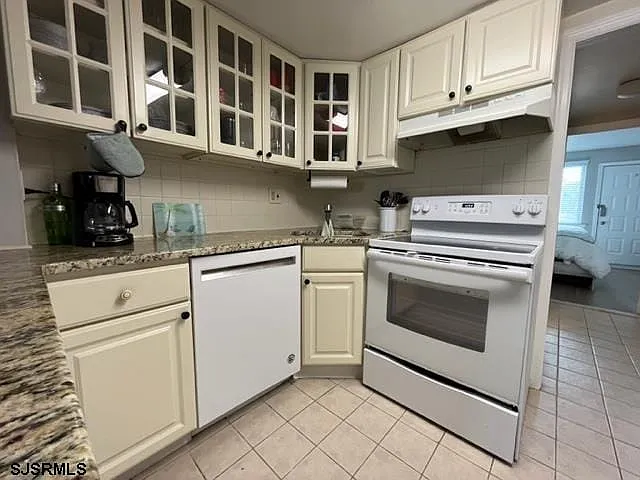 1 bed, 1.0 bath, $5,500 — Photo 4