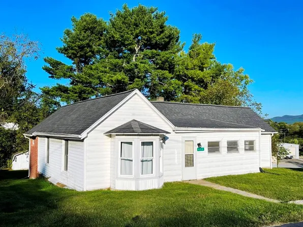 650 S 8th St, Wytheville, VA 24382