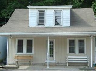 641 Pine Creek Dr, Barnesville, PA 18214