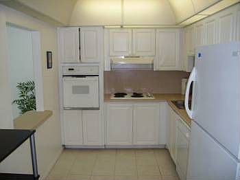 4th image of 19380 Collins Ave APT 1004