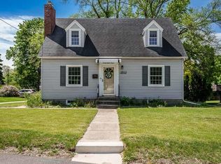 3803 Charles St, Rockford, IL 61108