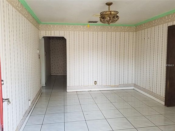 2nd image of 6309 S Adelia Ave