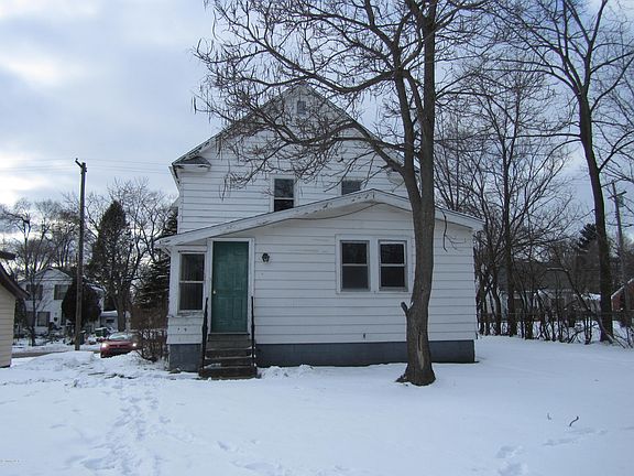 2nd image of 268 Wood St N