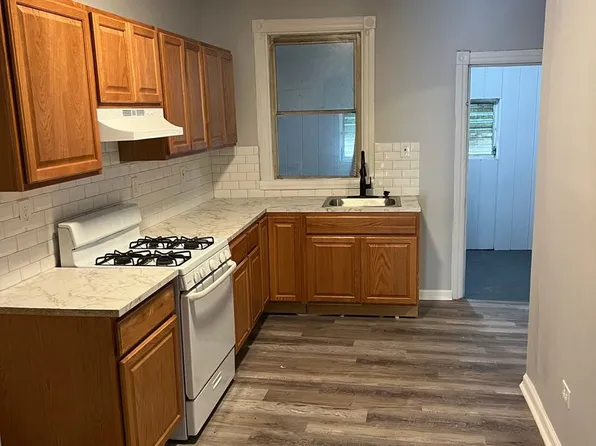 39 S 7th St, Darby, PA 19023