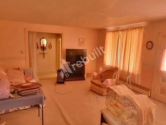 3rd image of 207 S Scott St