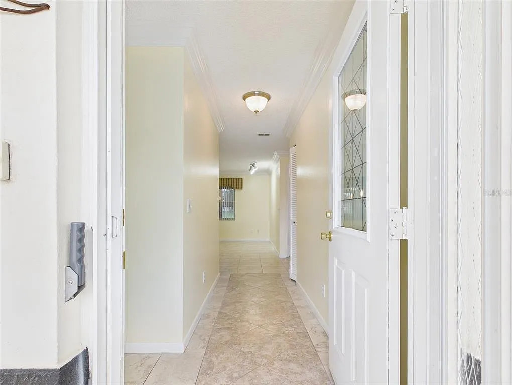 2 bed, 2.0 bath, 1567 sqft, $1,750 — Photo 3