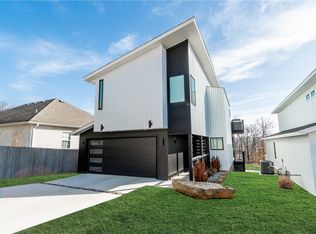 45 S Happy Hollow Rd, Fayetteville, AR 72701