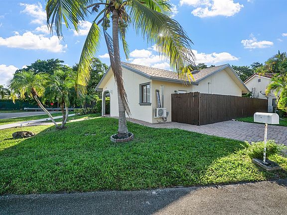 3rd image of 6001 NW 89th Avenue