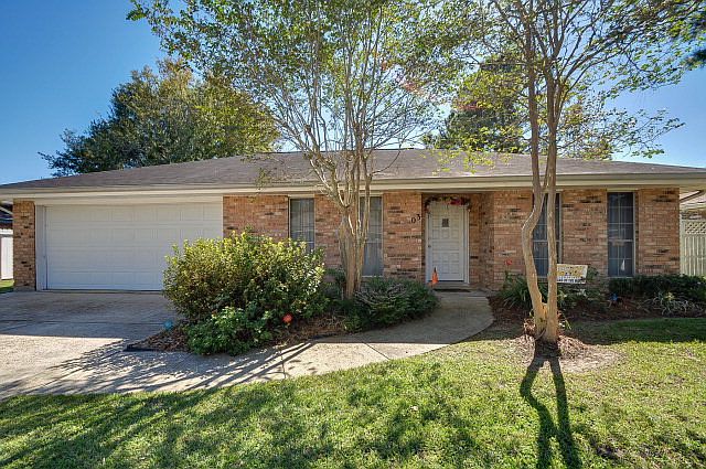 1st image of 203 Brinwood Dr