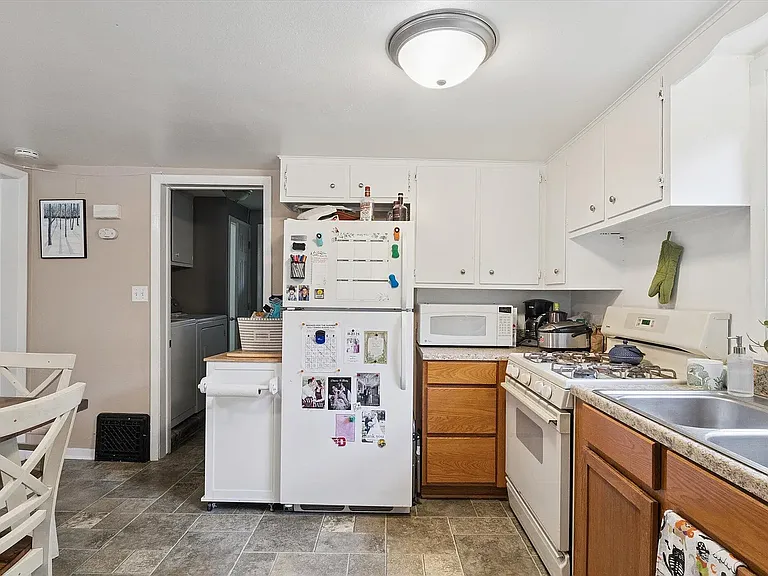 142 Langdon Ave NE #1 — Photo 10