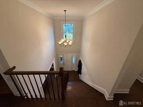 531 Harris Ave, Middlesex, NJ 08846