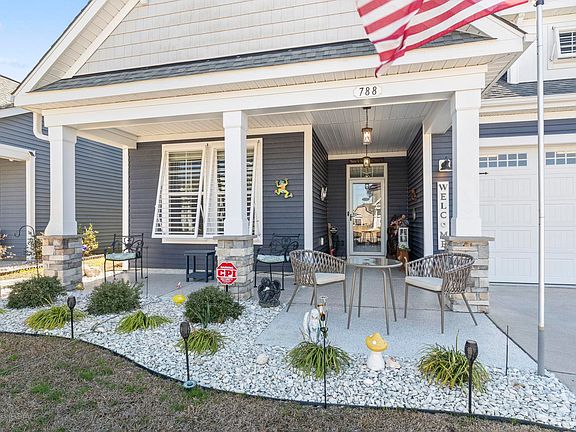 2nd image of 788 Hackberry Way