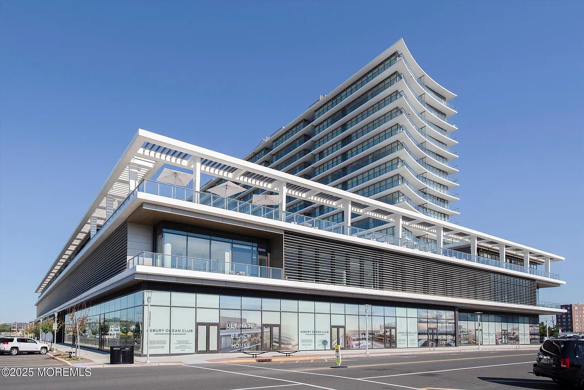 Building Photo - 1101 Ocean Ave #1102