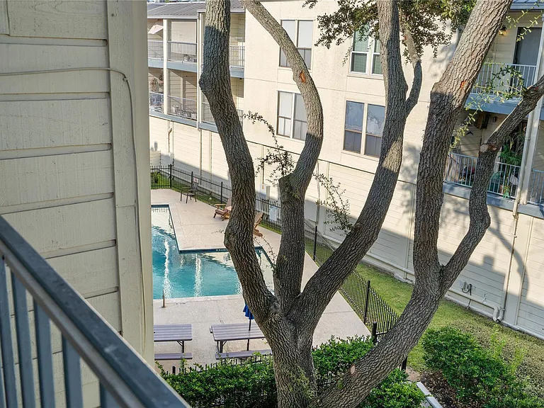 4001 Nasa Pkwy #213 — Photo 20