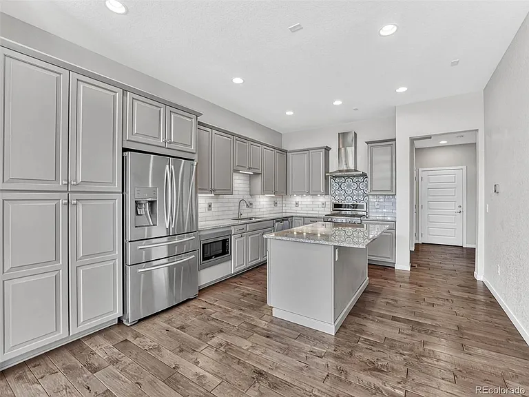 10062 Belvedere Cir — Photo 4
