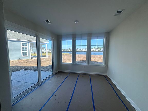 4th image of 441 Starlit Way