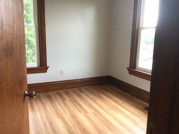 4th image of 265 Muskingum Dr