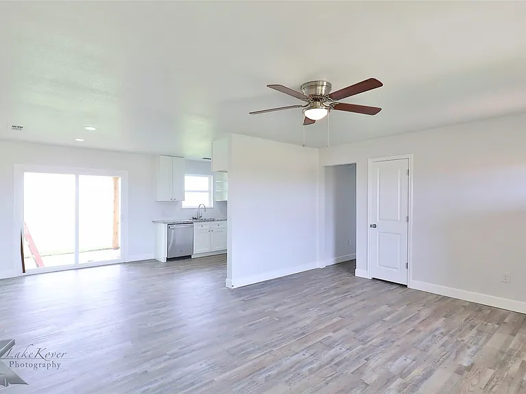 1838 Sweetwater Ln — Photo 6