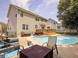 3104 Lawrin Ct, Chesapeake Beach, MD 20732