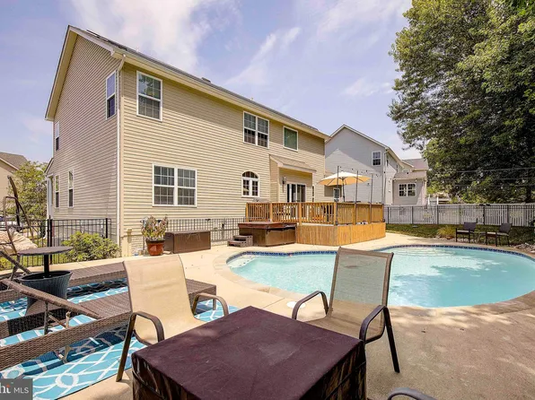 3104 Lawrin Ct, Chesapeake Beach, MD 20732