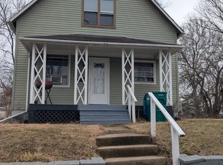 975 W View St, Decatur, IL 62522