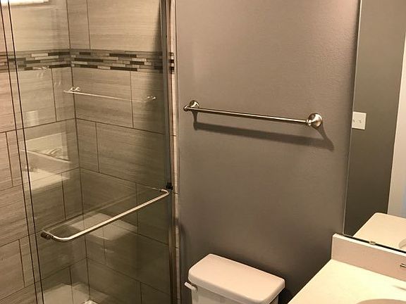 3rd image of 929 Mississippi St #4B-4Ba-1700Sqft