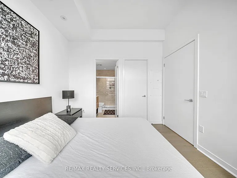 501 Adelaide St W #1404 — Photo 21