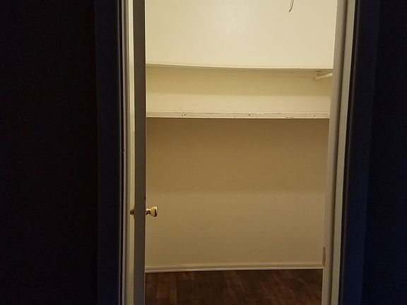 2nd image of 1611 Cottonwood Dr #2