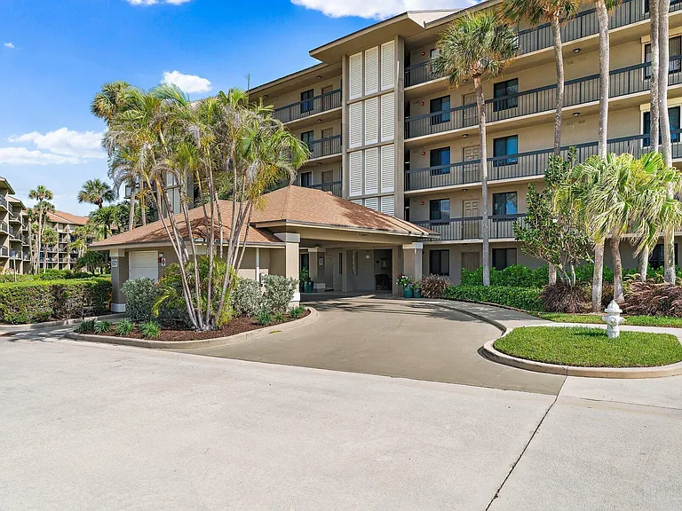 601 S Seas Dr #203 — Photo 35