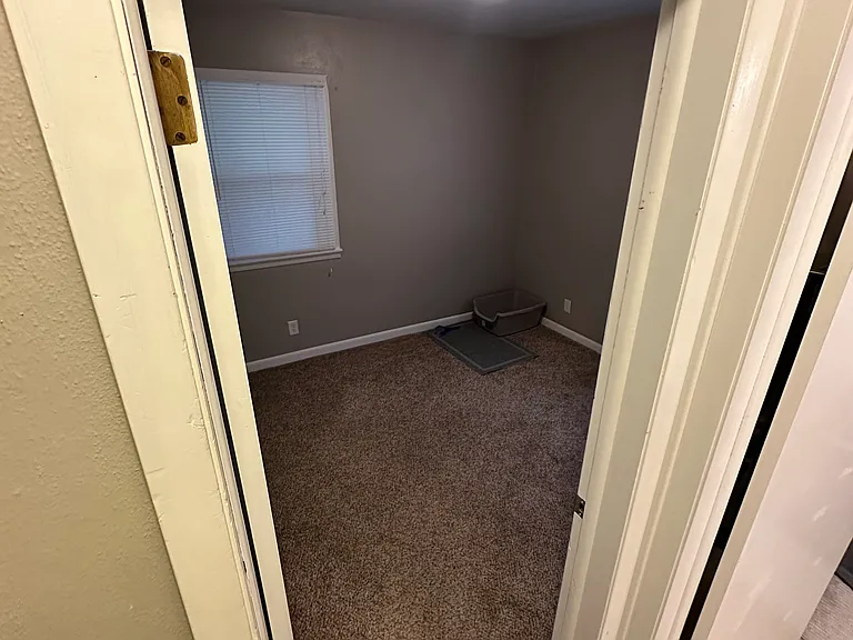3003 Randolph St — Photo 9