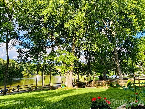 3rd image of 7623 Annbick Ln