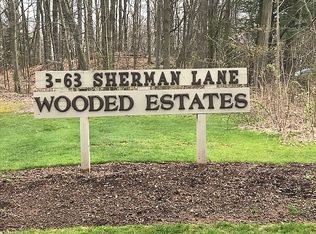 43 Sherman Ln, Hamden, CT 06514