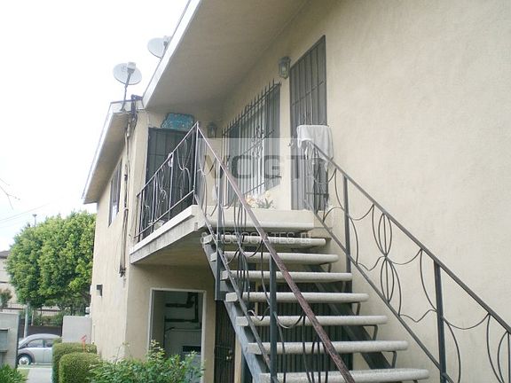 4th image of 520 W Gardena Blvd APT 4