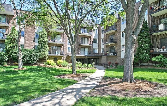 1st image of 1200 W Northwest Hwy APT 207