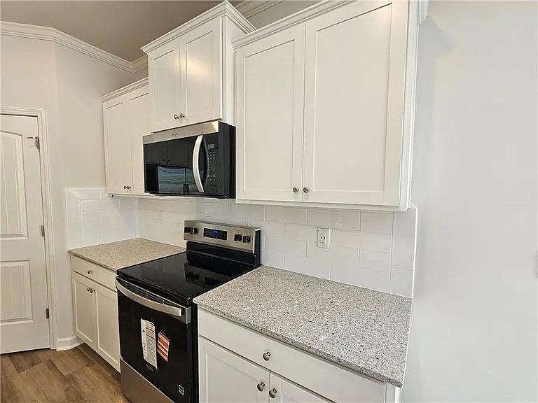 27 Berryville Dr — Photo 10