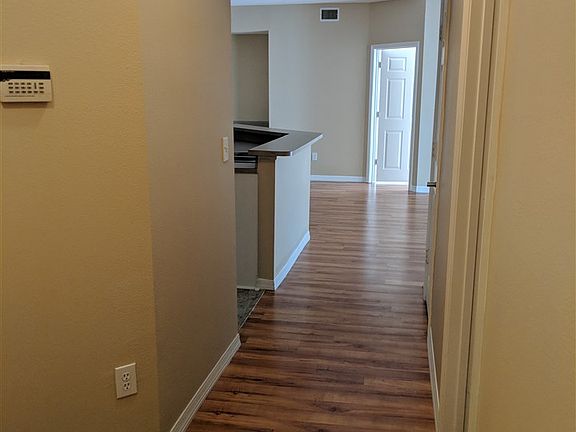 2nd image of 21115 Harbour Vista Cir