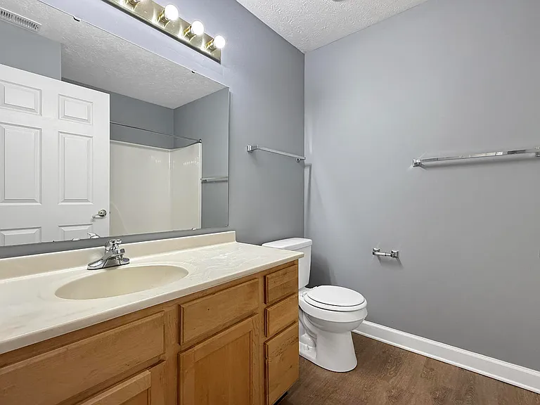 Cross Lake Apartments — Photo 31