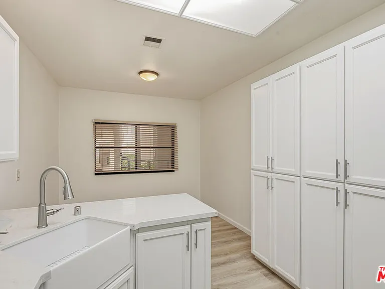 11636 Montana Ave #103 — Photo 28