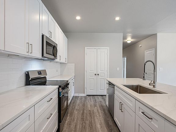 5th image of 13513 Kearns Dr