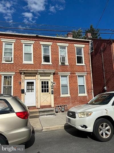 1st image of 147 N 7th St