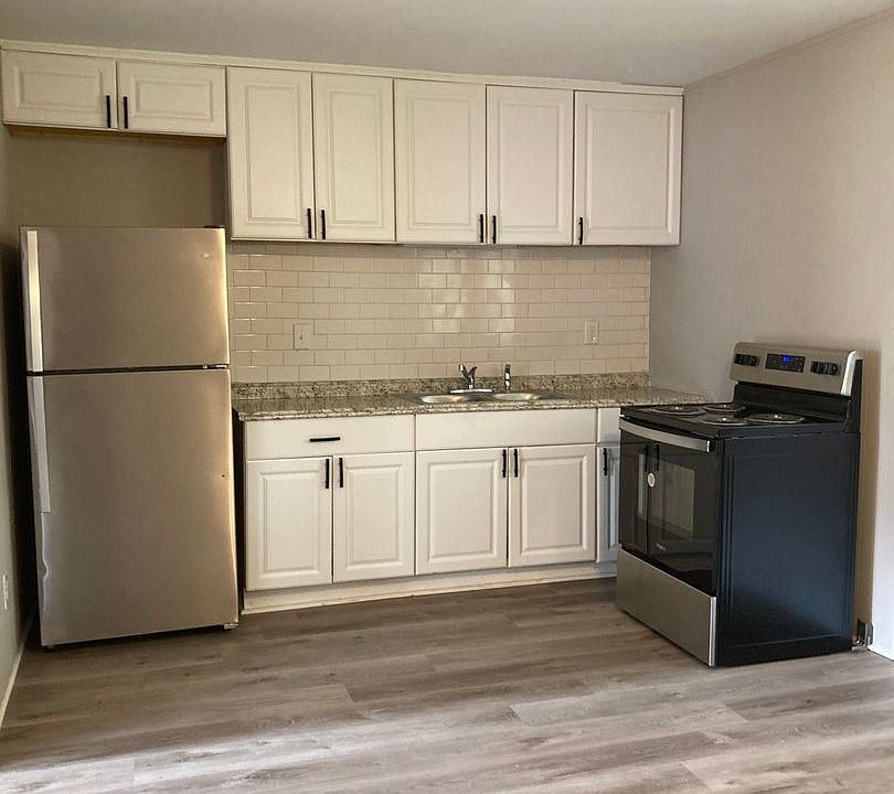 1st image of 2712 Pitts Dr