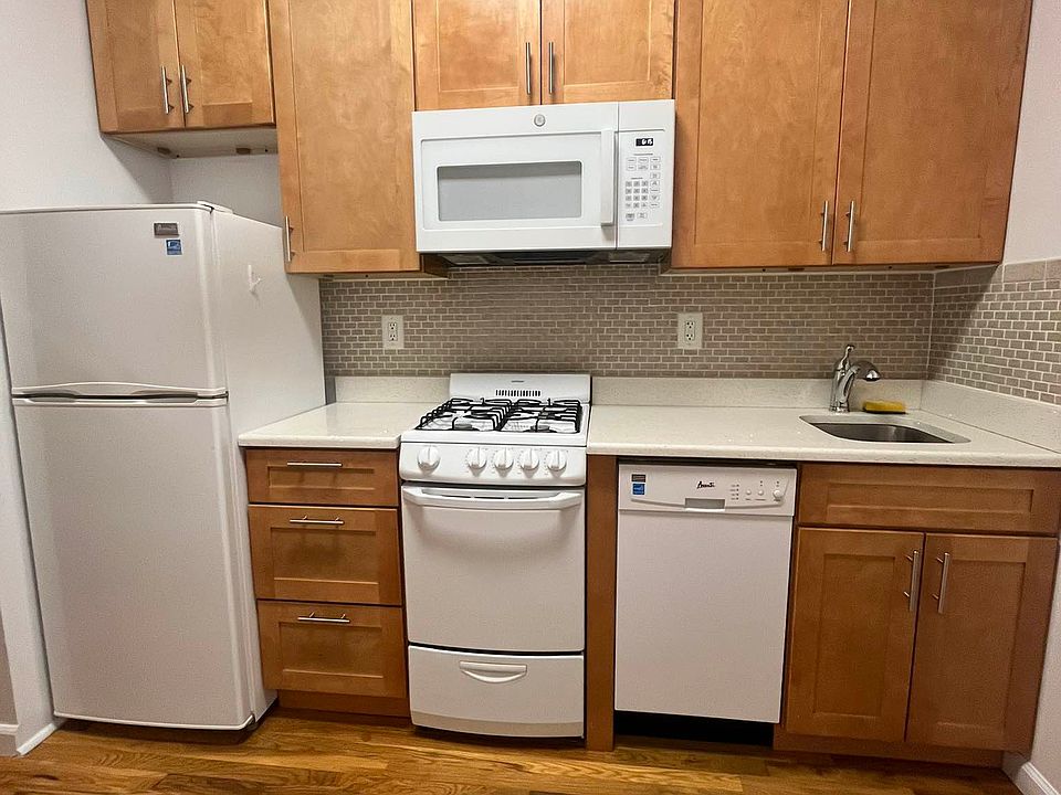 1st image of 430 Humboldt St APT 2L